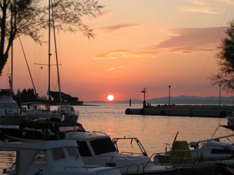 Six days seven nights