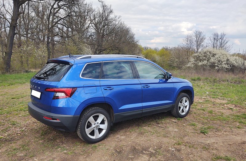 Back side, right view